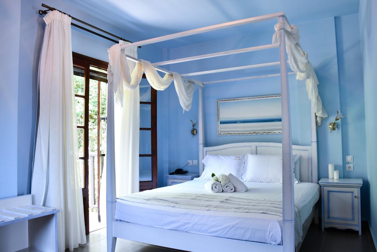 Manthos Blue Hotel 3*