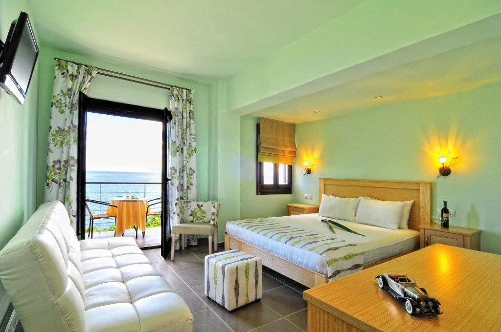 Manthos Blue Hotel 3*